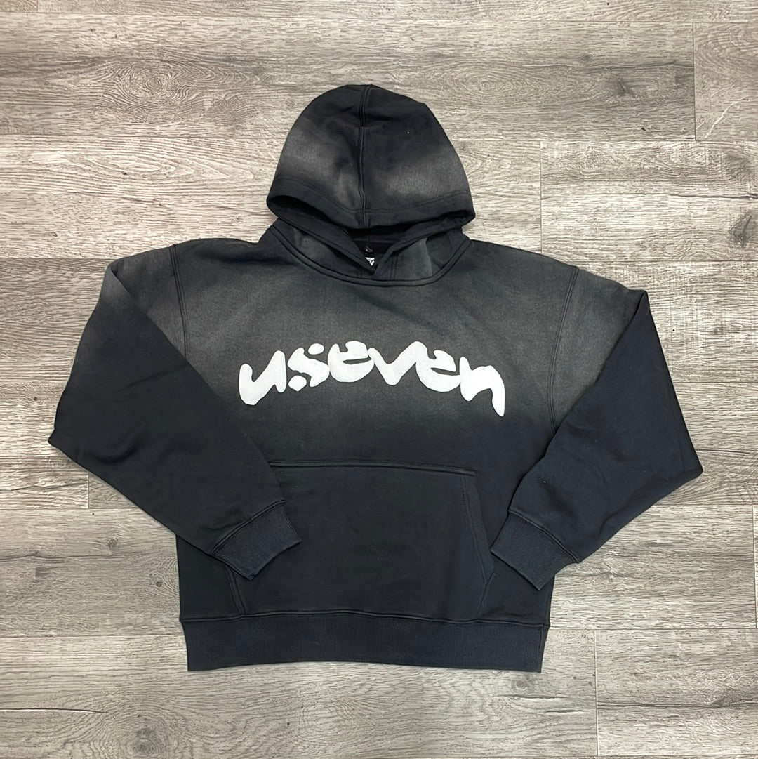U7 Script Hoodie Sun-dried Blk