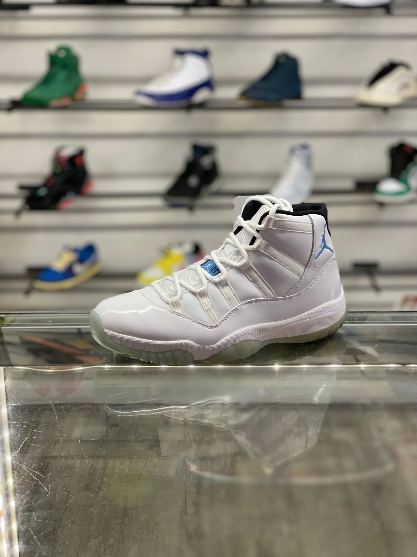 Air Jordan 11 Legend Blue