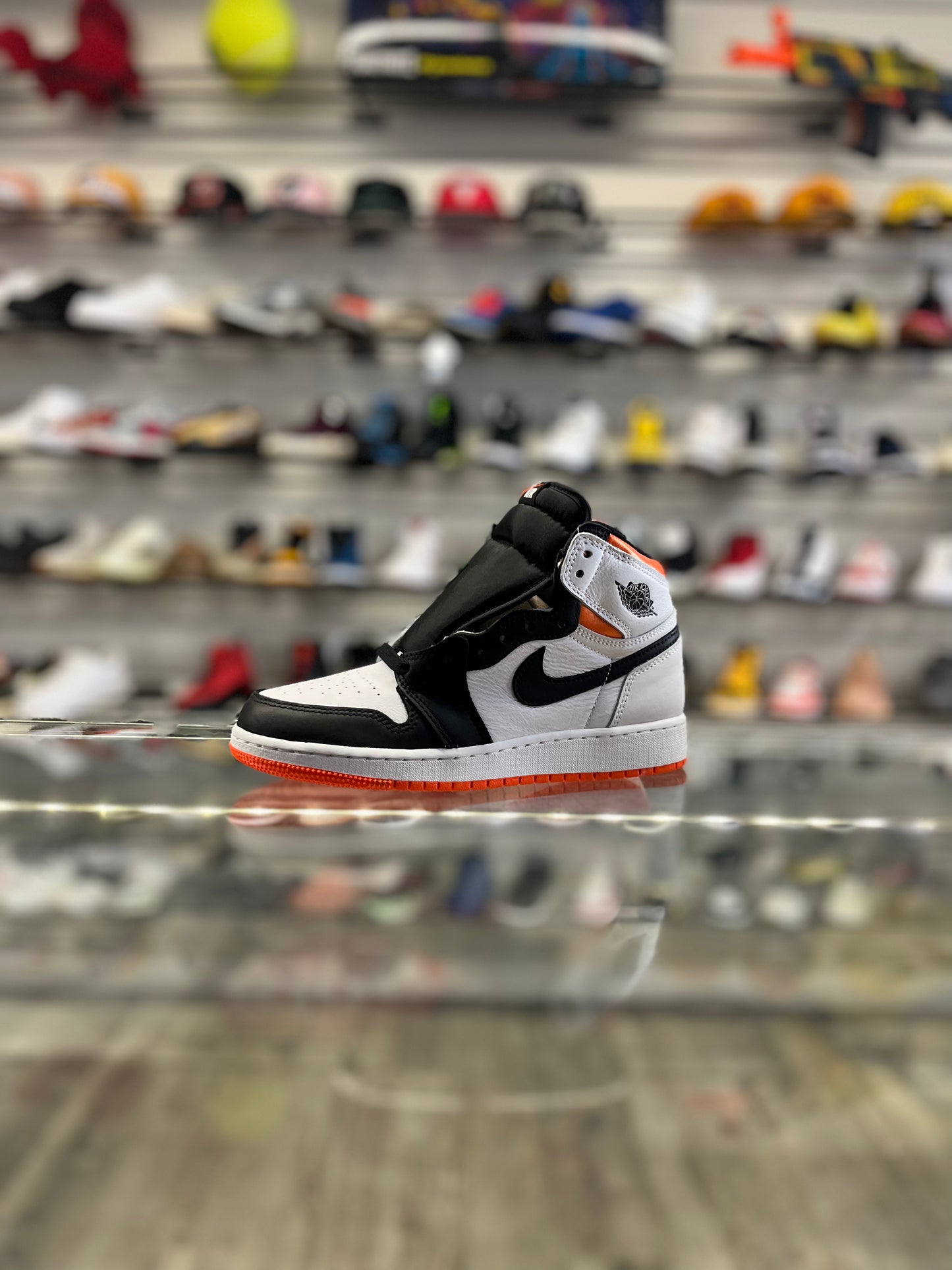 Air Jordan 1 Electro Orange
