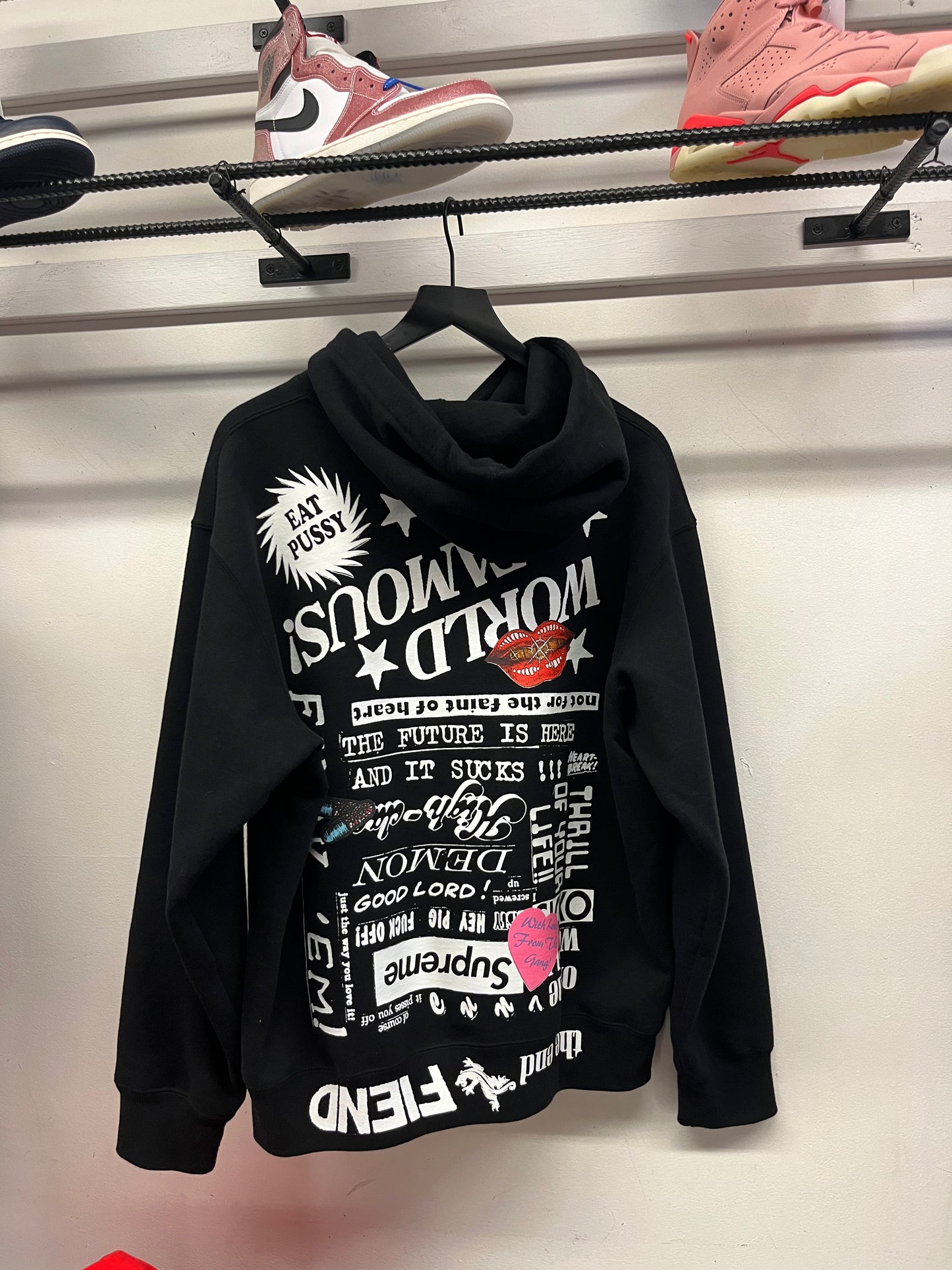 Supreme World Famous Hood