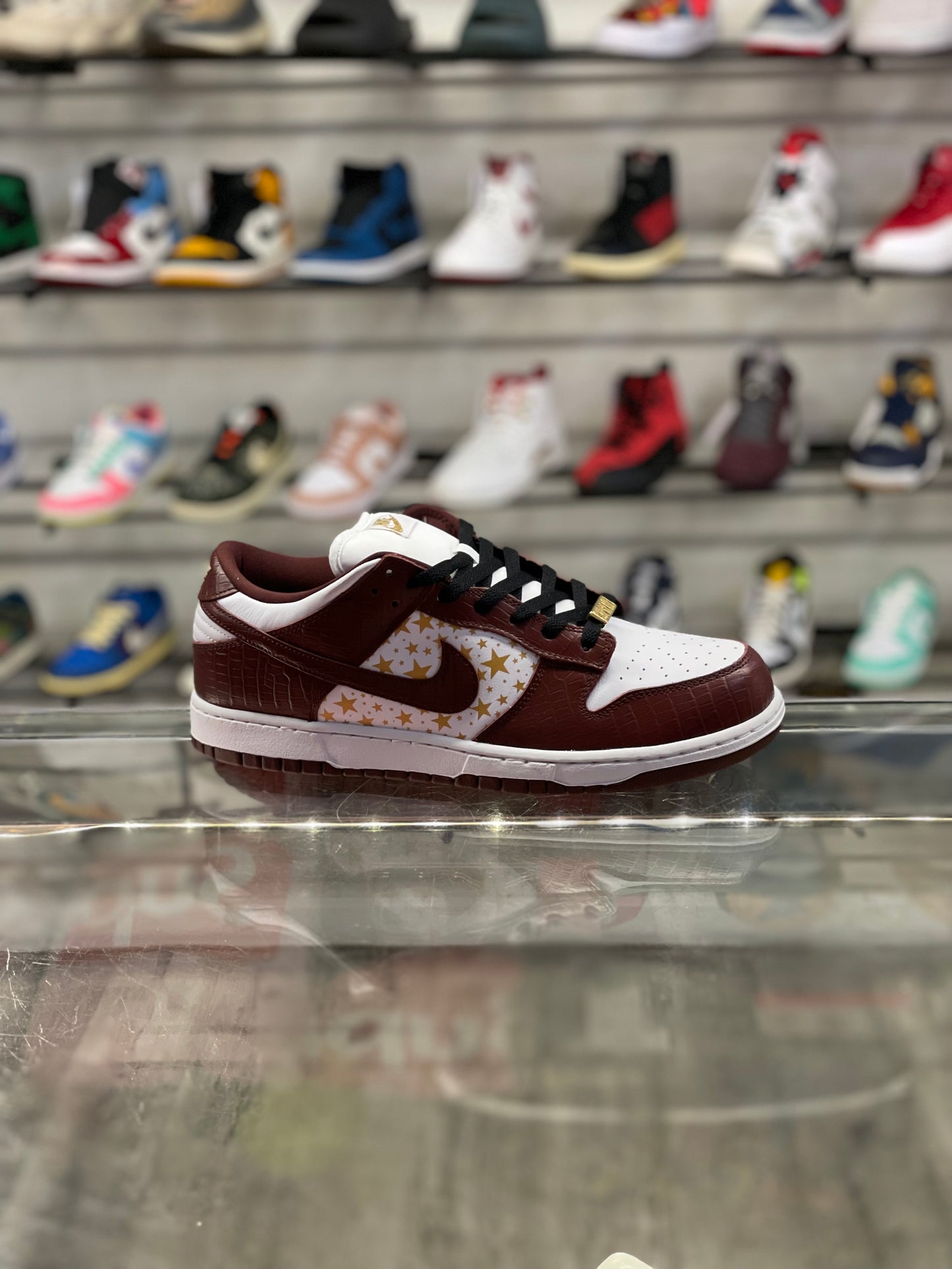 Supreme SB Low Brown Stars