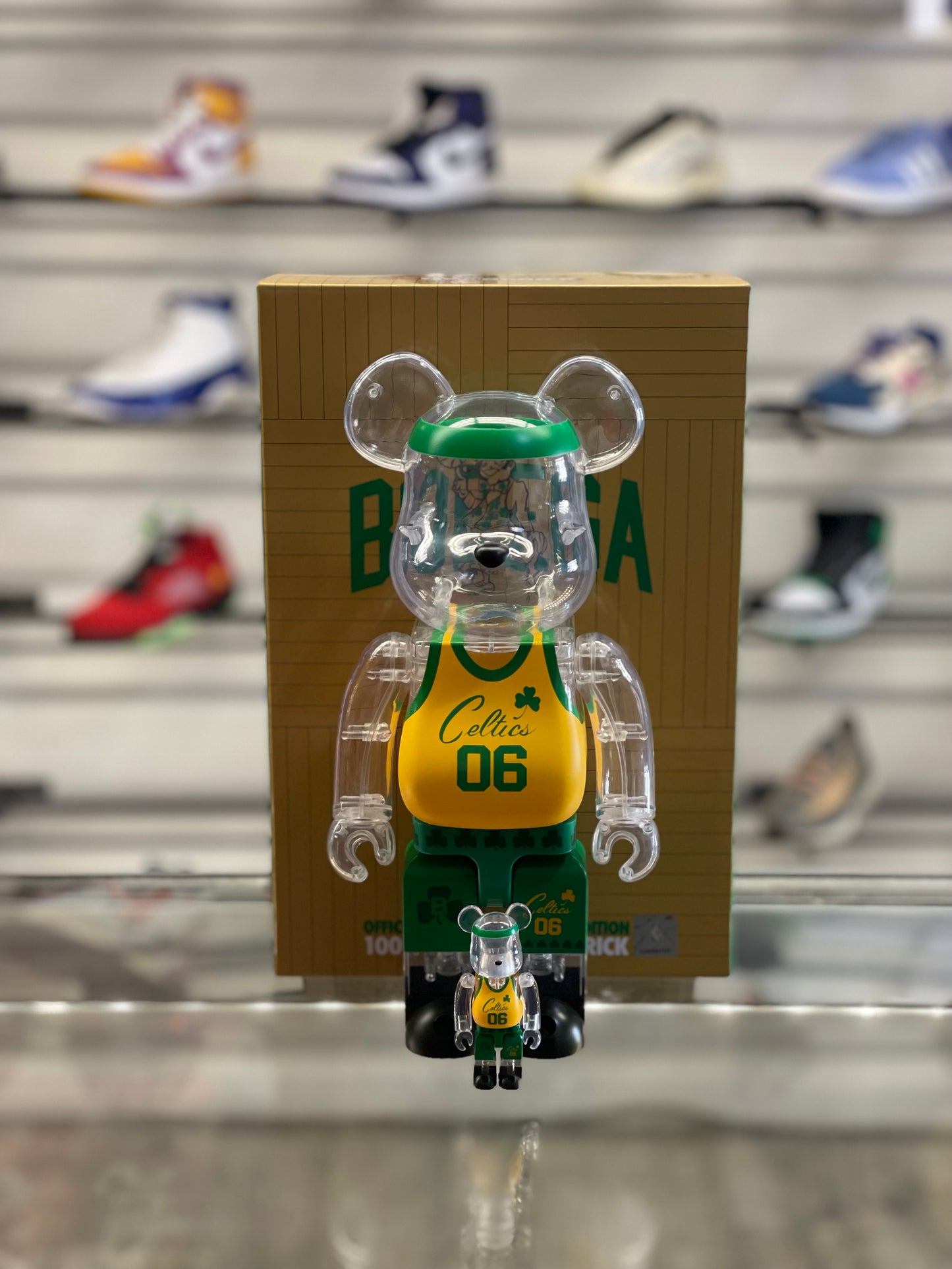 Bodega Celtics Bearbrick 400% & 100%