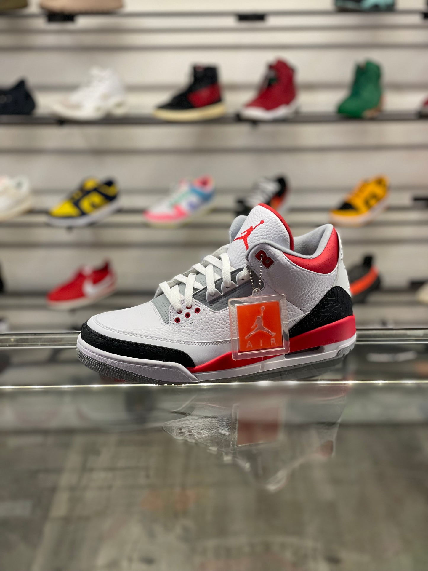 Air Jordan 3 Fire Red (2013)