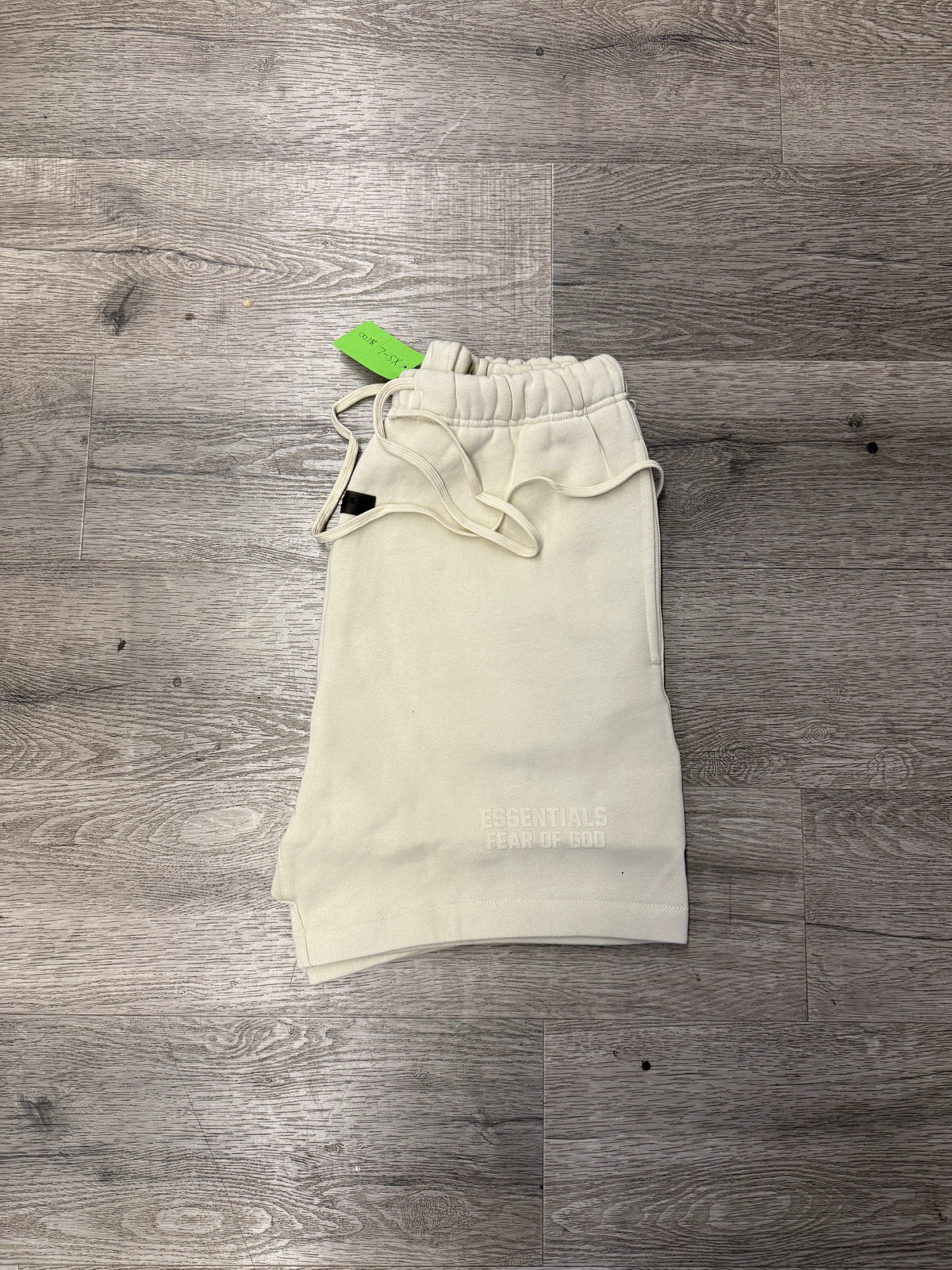 Fear Of God Essentials Shorts Egg-Shell