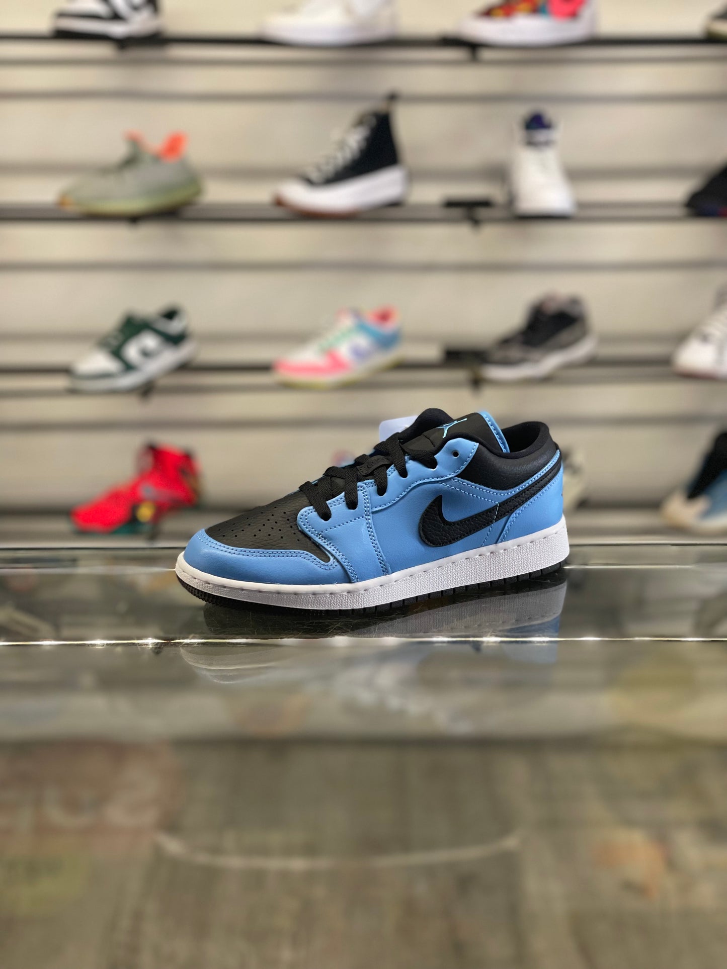 Air Jordan 1 Low University Blue
