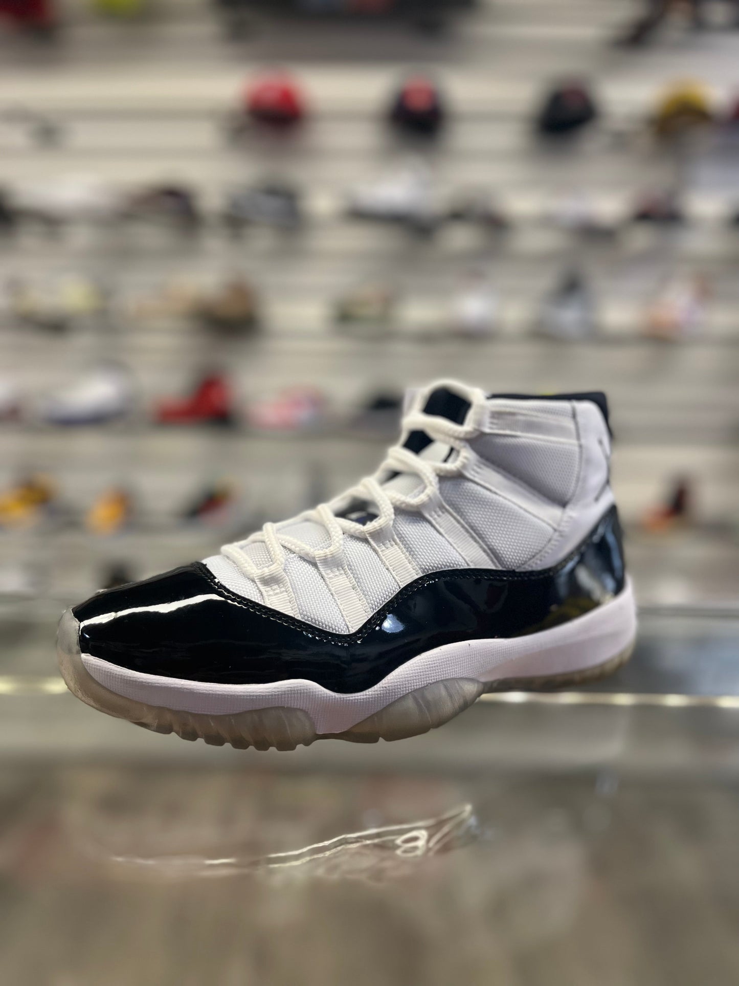 Air Jordan 11 Concord