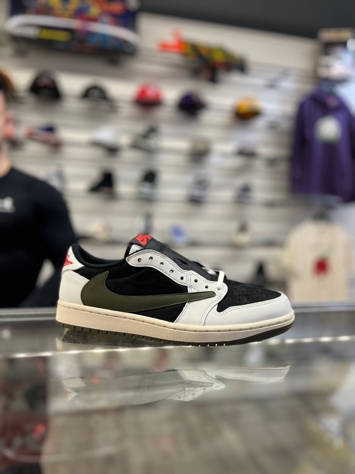 Air Jordan 1 Low Travis Scott Olive