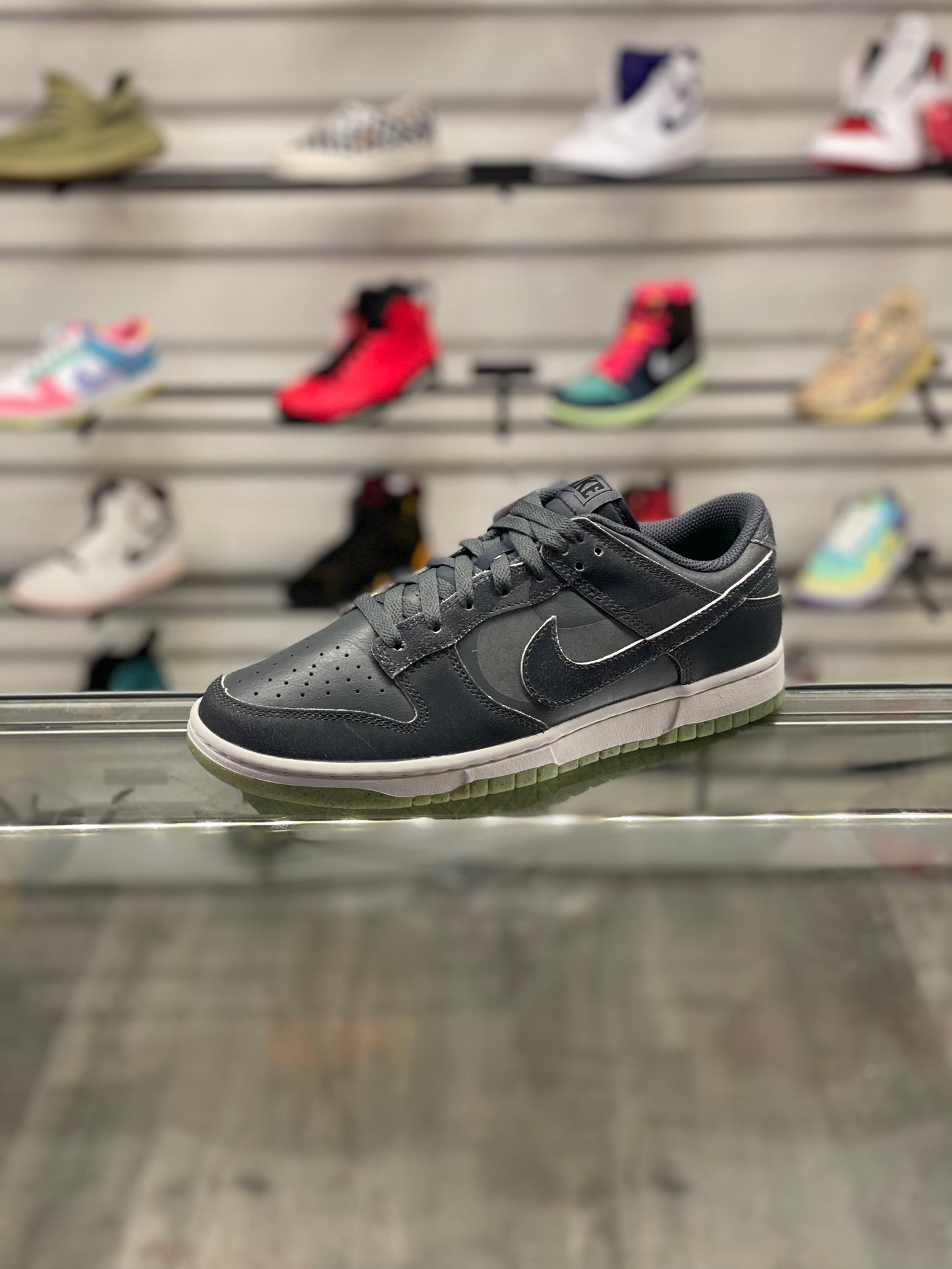 Nike Dunk Low Halloween Scream Green