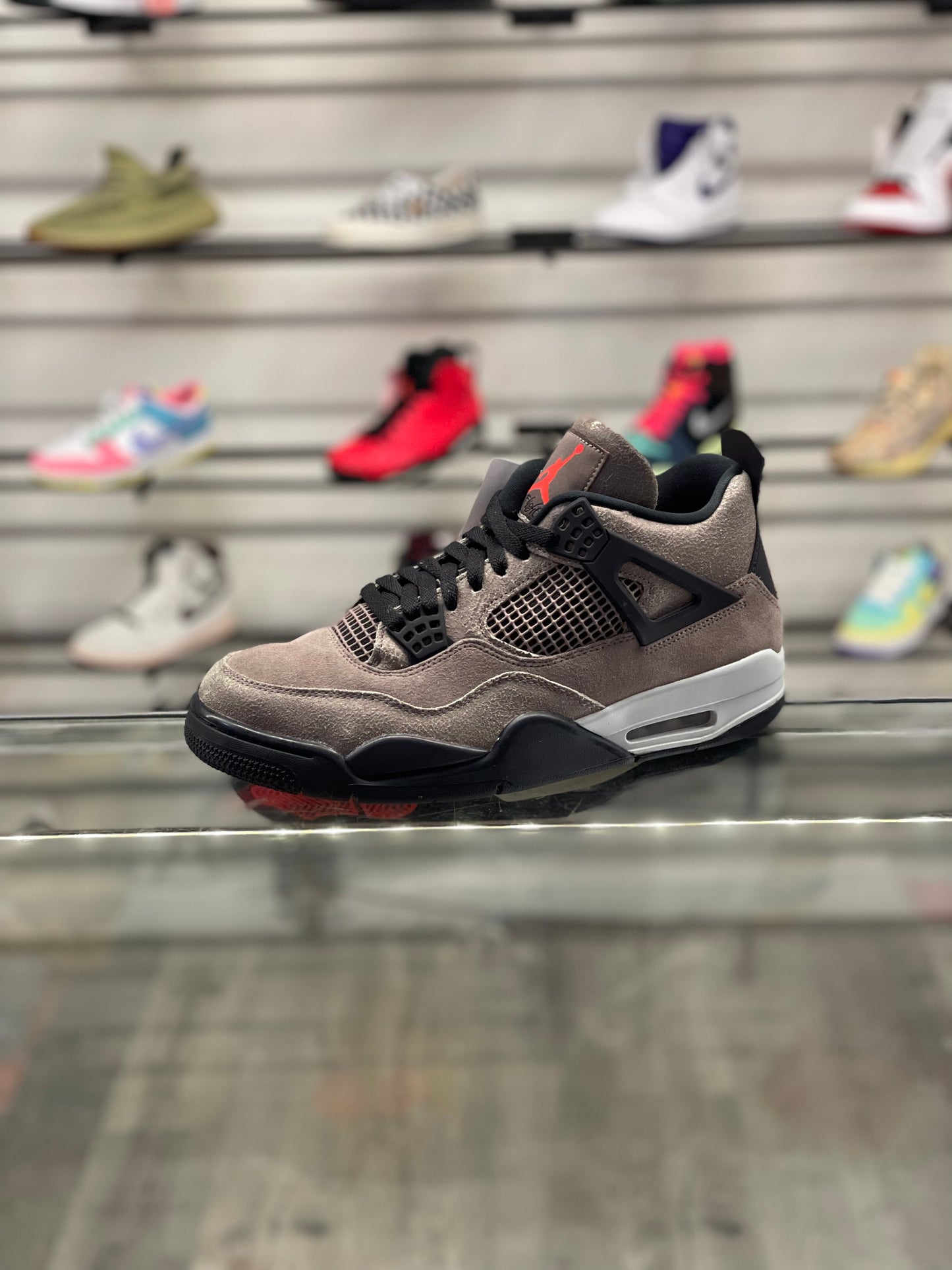 Air Jordan 4 Taupe