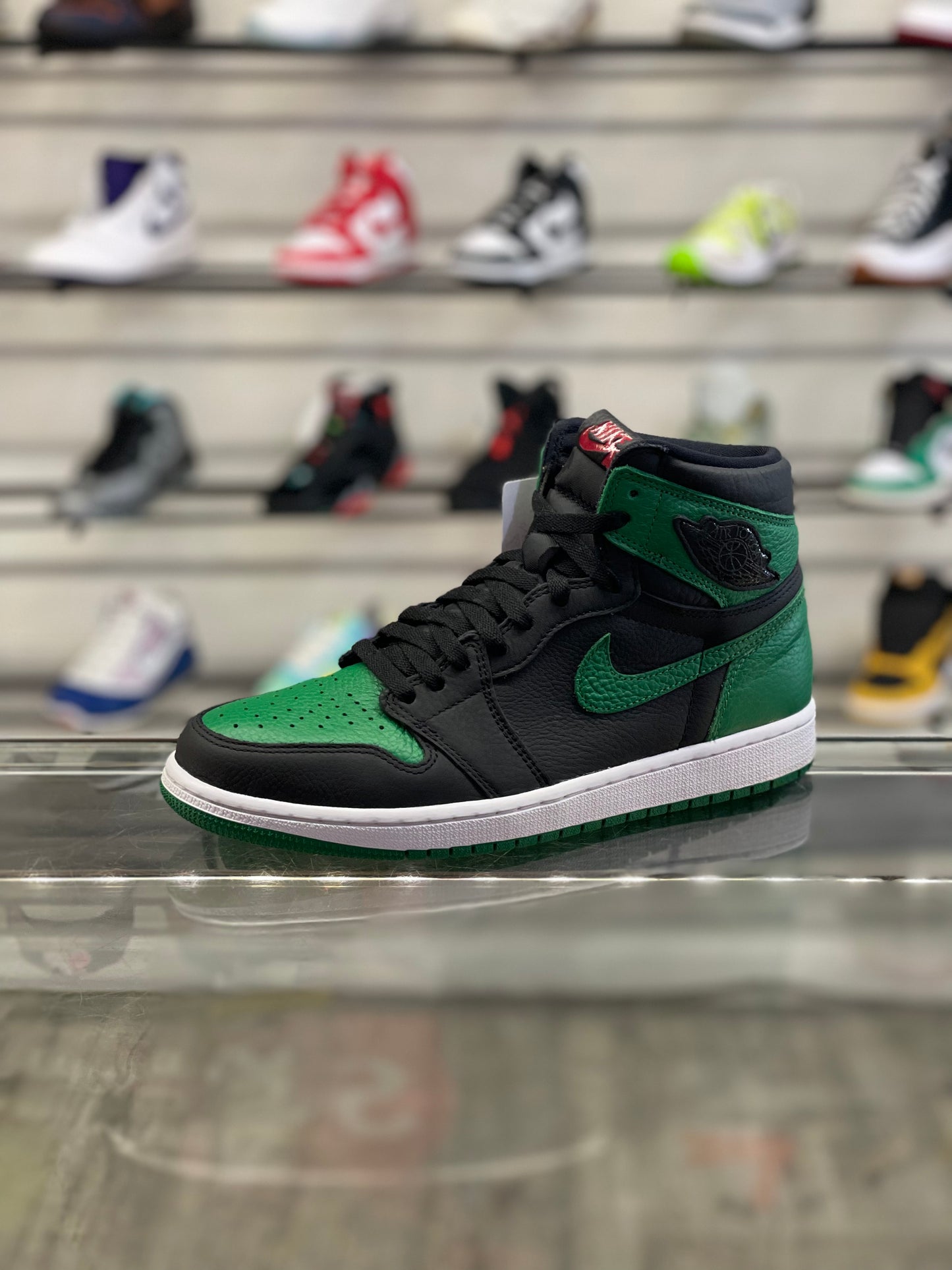 Air Jordan 1 Pine Green