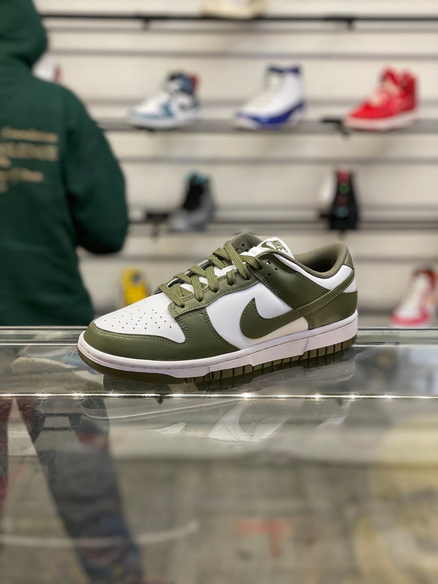 Nike Dunk Low Olive (W)