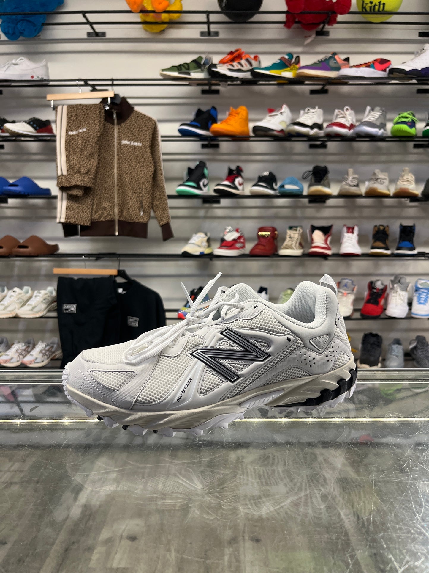 New Balance 610 white