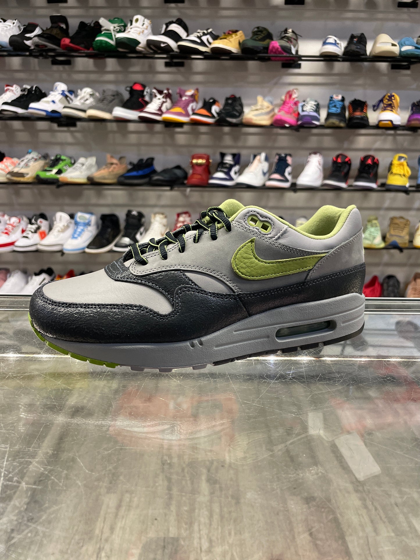 HUF NIke Air Max 1 Pear