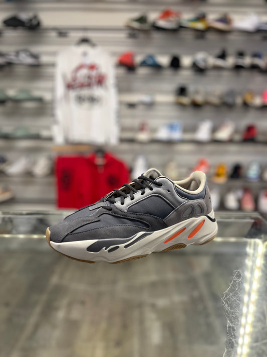 Adidas Yeezy Boost 700 Magnet