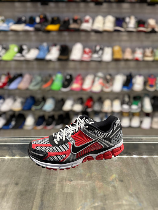 Nike Vomero 5 Red/Grey