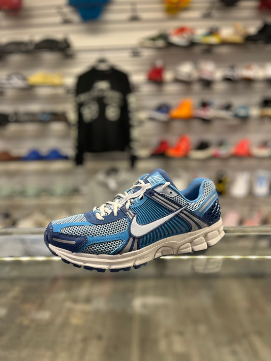 Nike Vomero 5 Blue