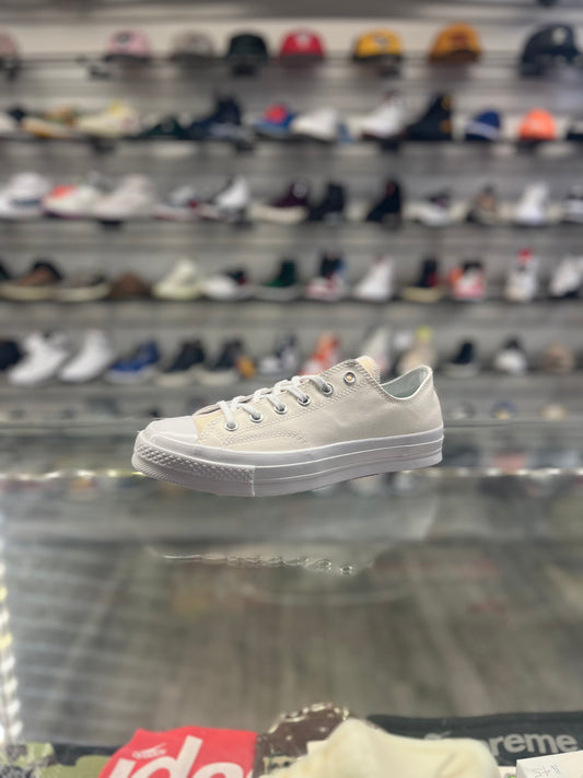 Chinatown Market Converse Low
