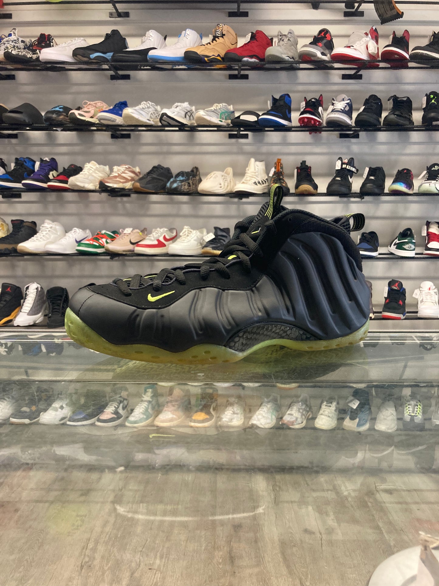 Nike Air Foamposite One Black Volt