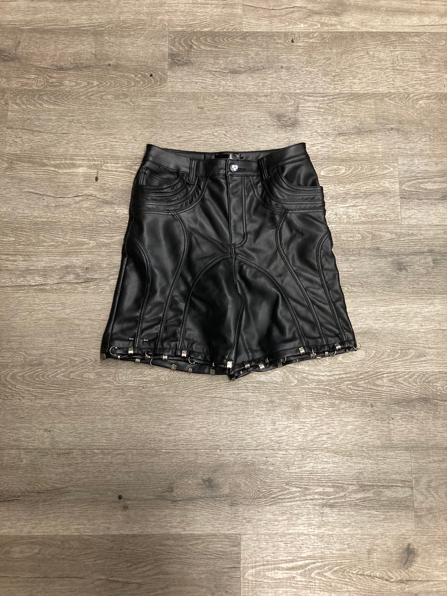 Guapi Leather Pierced Shorts Black