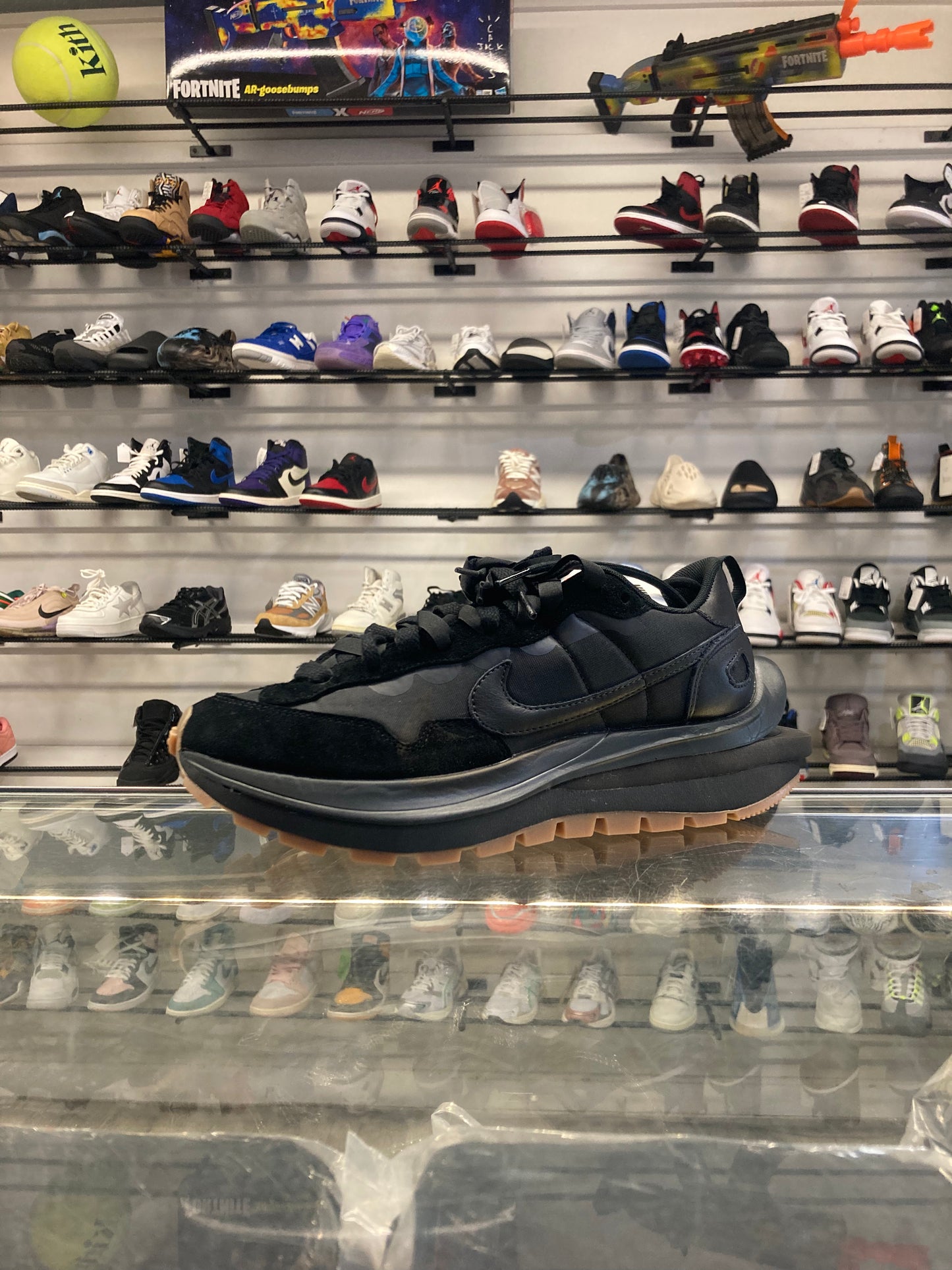 Nike Vaporwaffle Sacai Black Gum