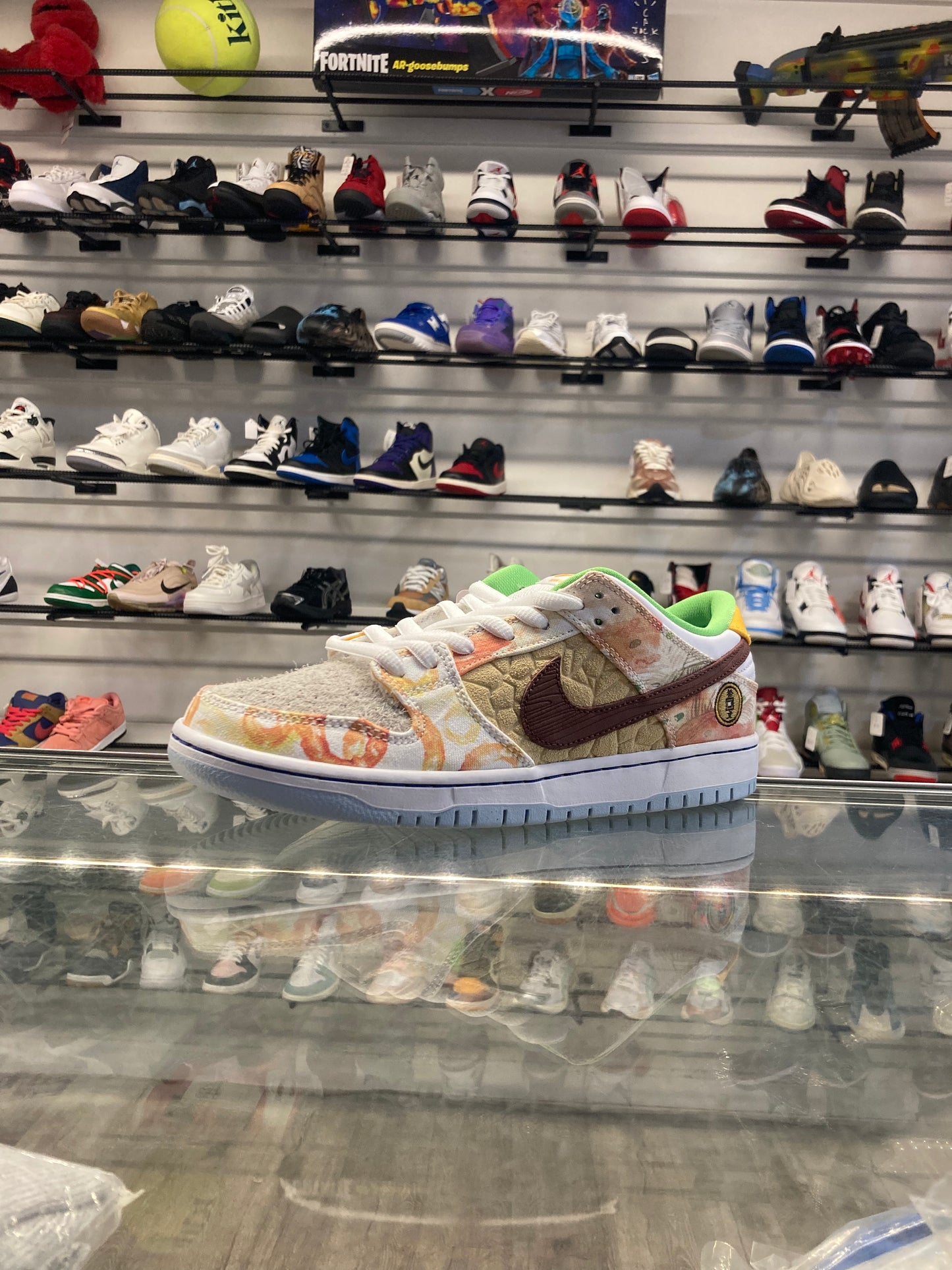 Nike SB Dunk Low Street Hawker