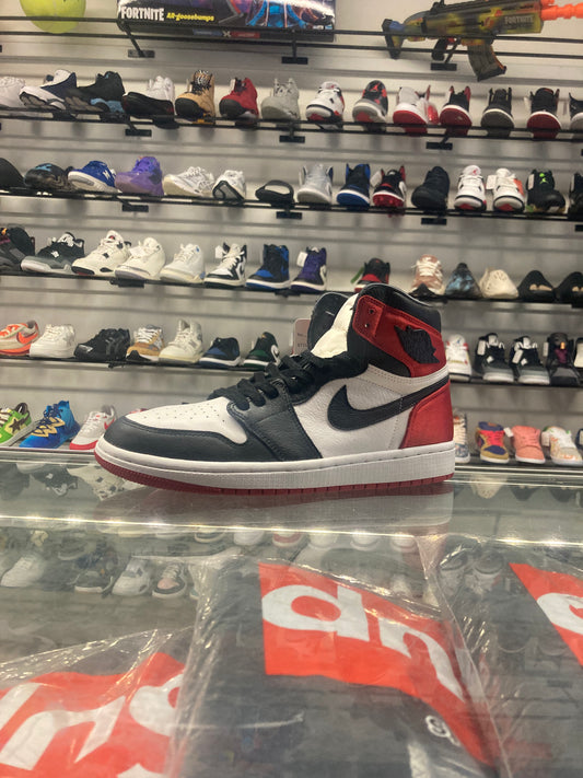 Air Jordan 1 Satin Black Toe