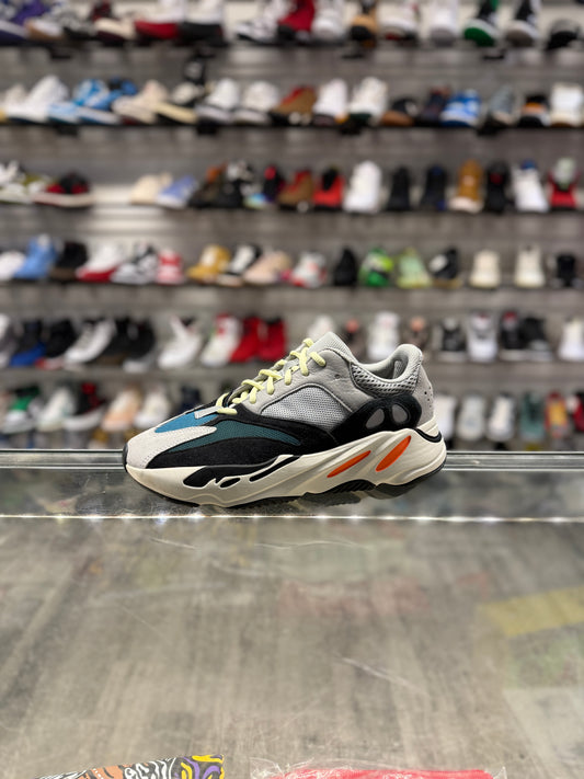 Adidas Yeezy 700 Waverunner