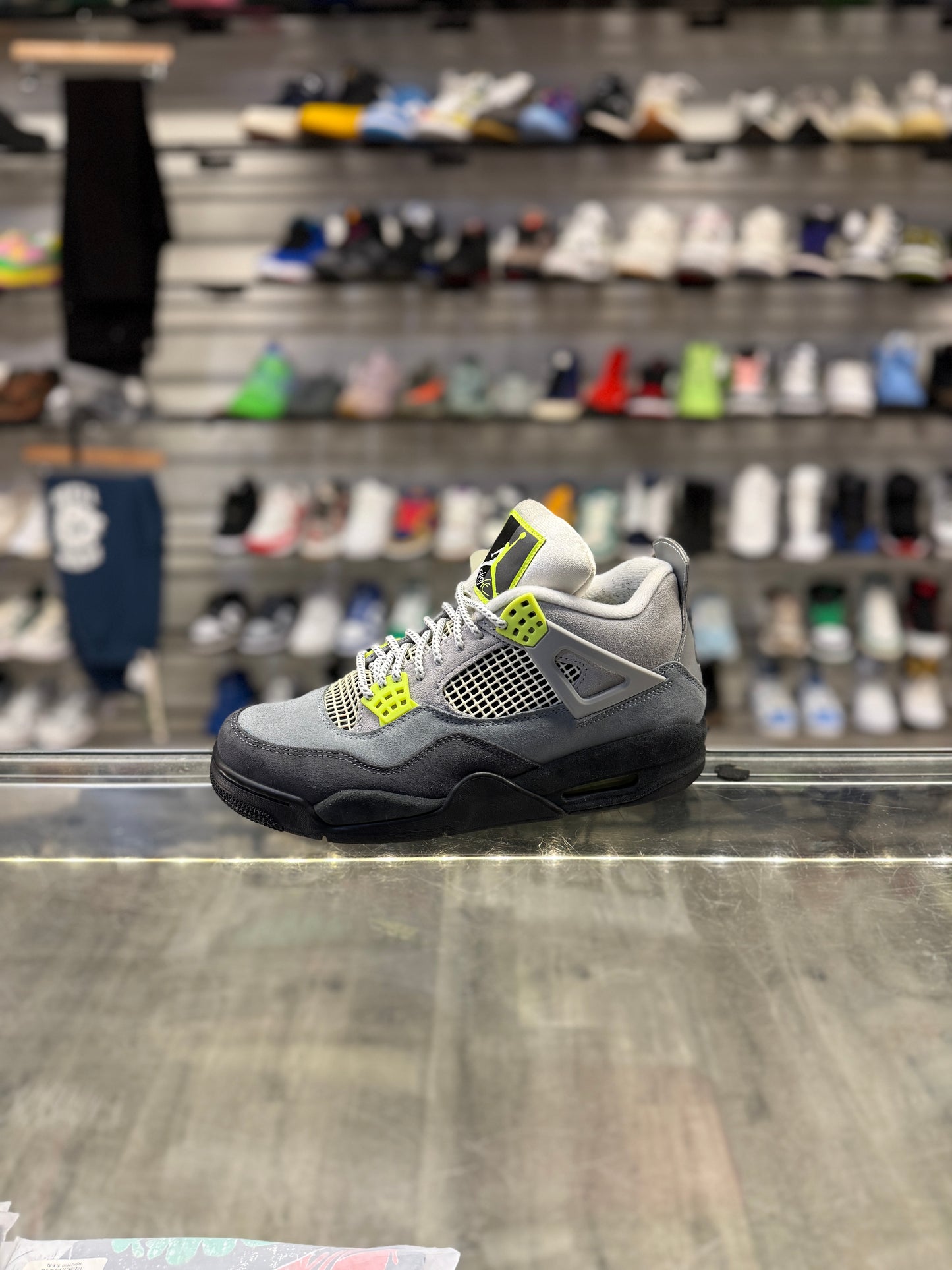Air Jordan 4 SE 95 Neon