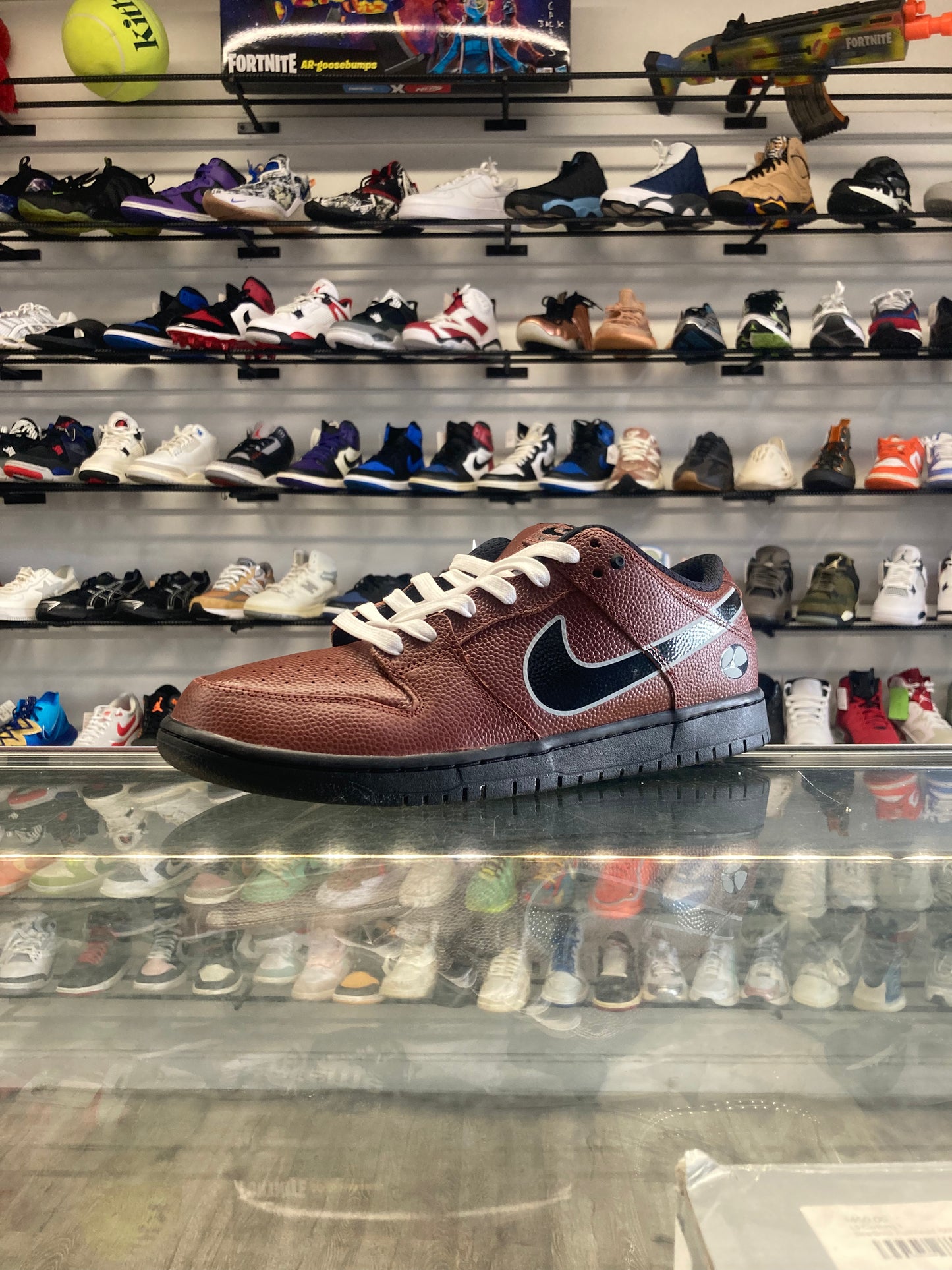 Nike SB Dunk Low Limosine Skateboards