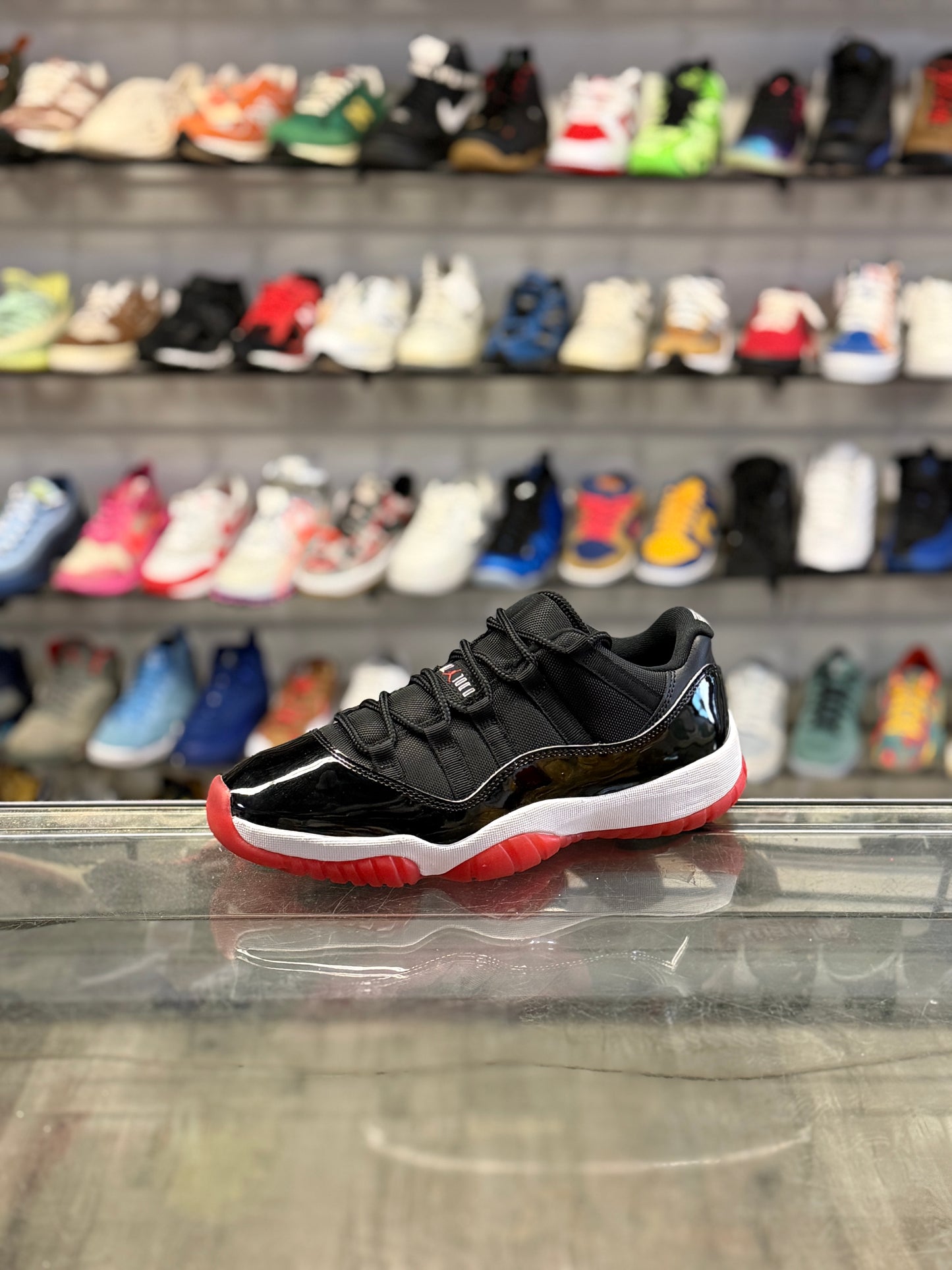 Air Jordan 11 Bred Low
