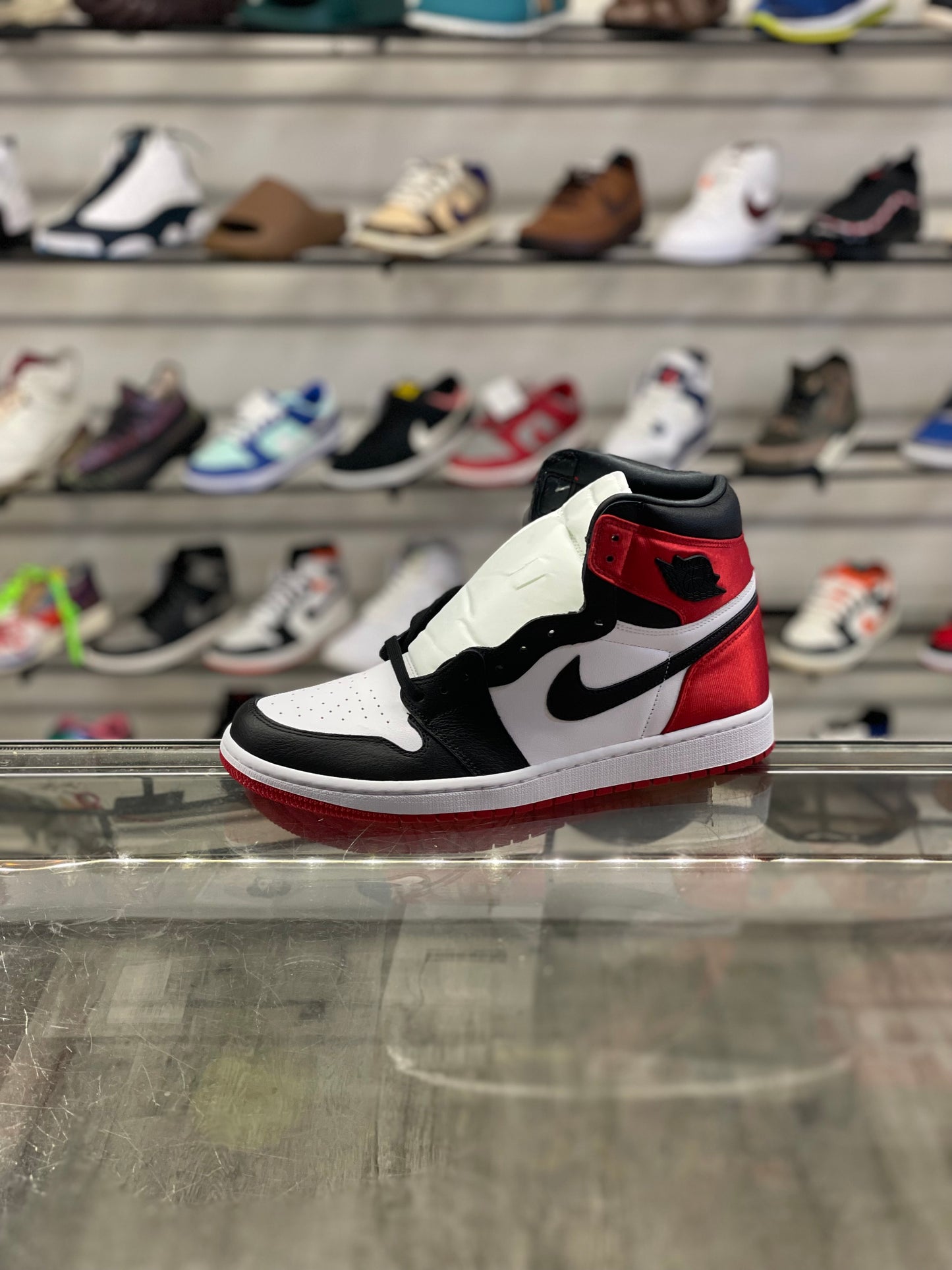 Air Jordan 1 Satin Black Toe