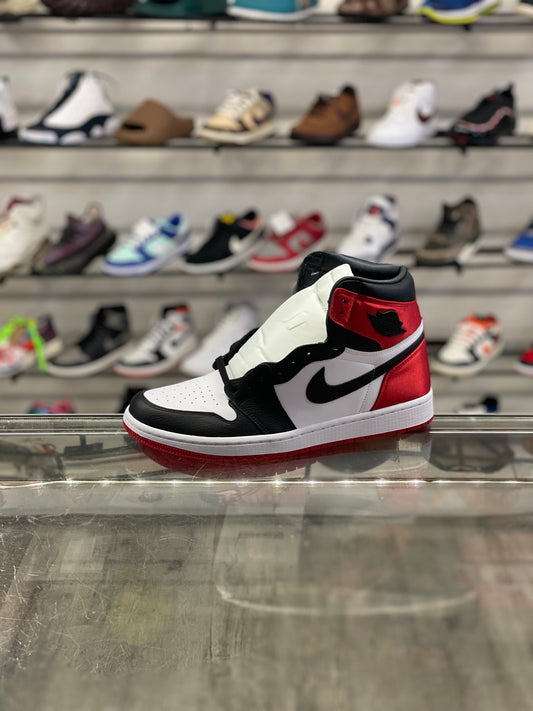 Air Jordan 1 Satin Black Toe