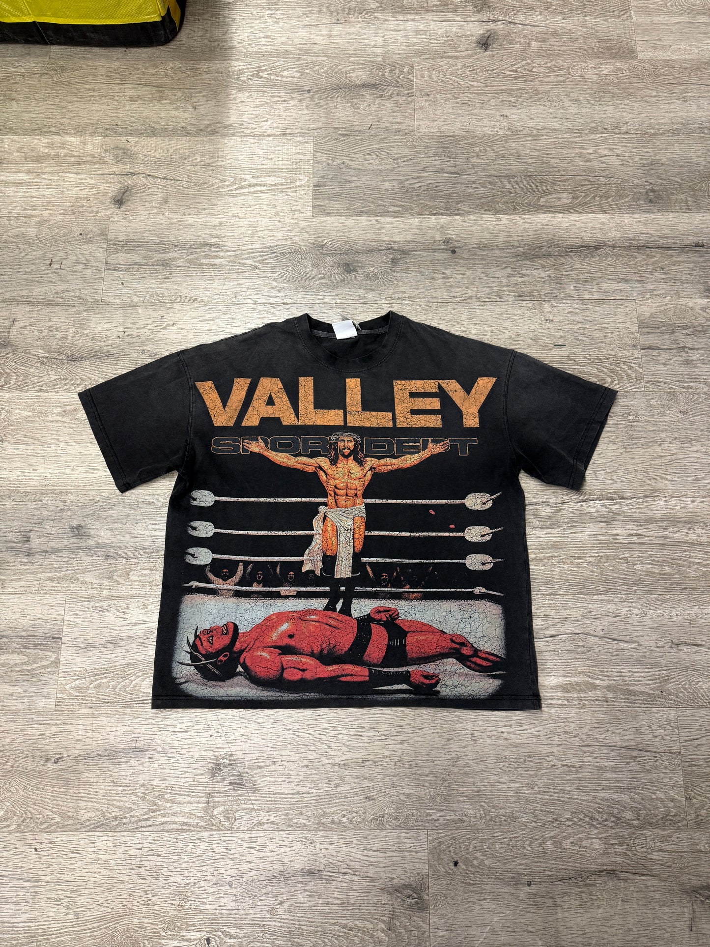Vale Jesus Tee