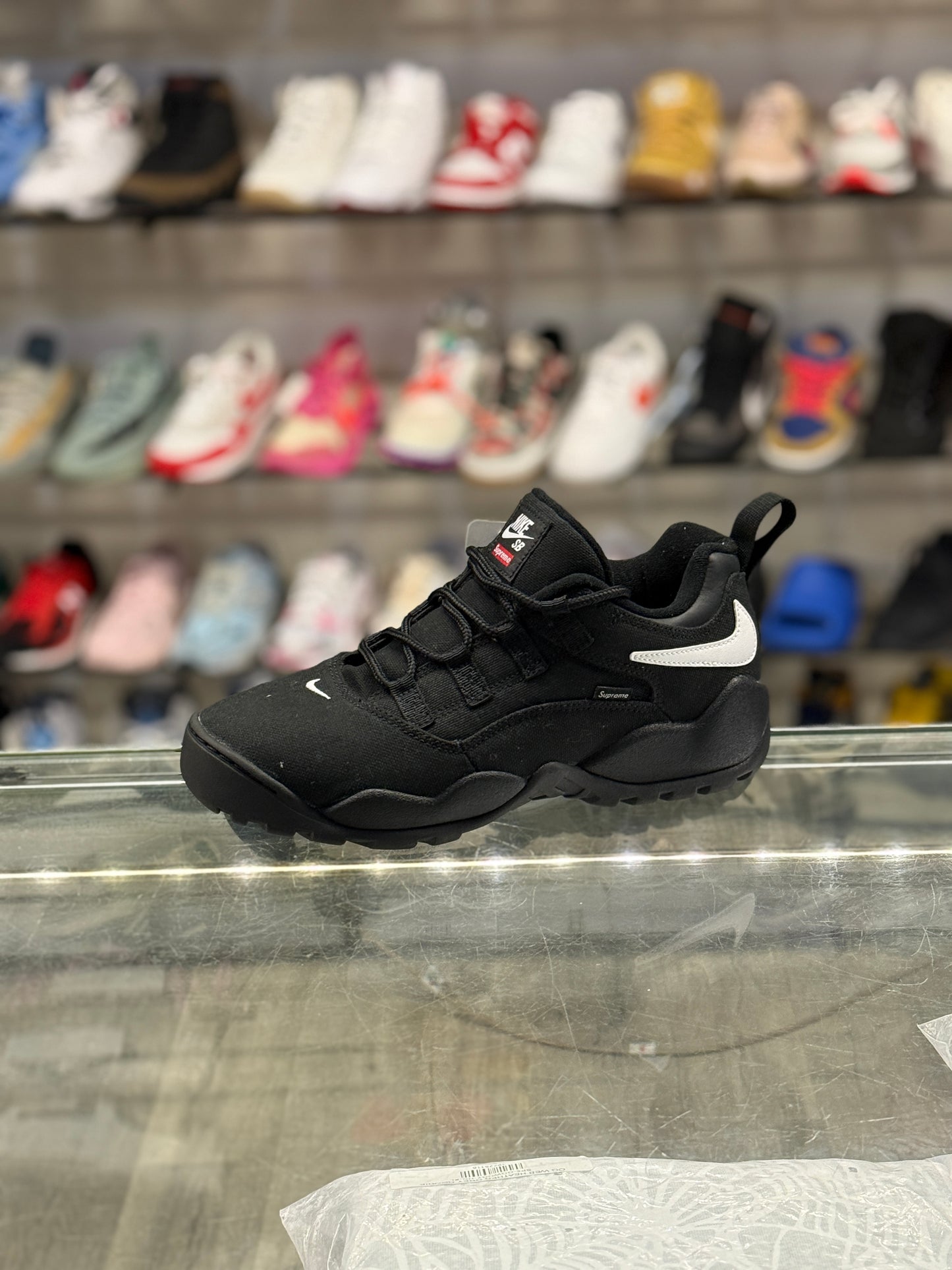 Supreme Nike SB Darwin Black