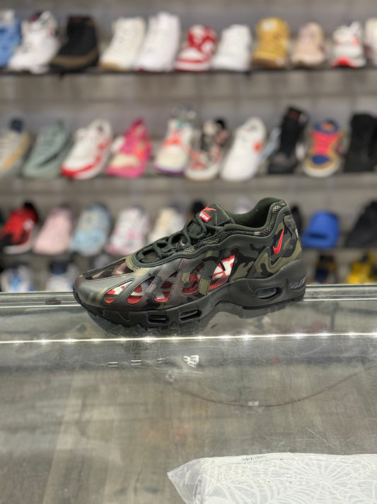 Supreme Nike Air Max 96 Camo