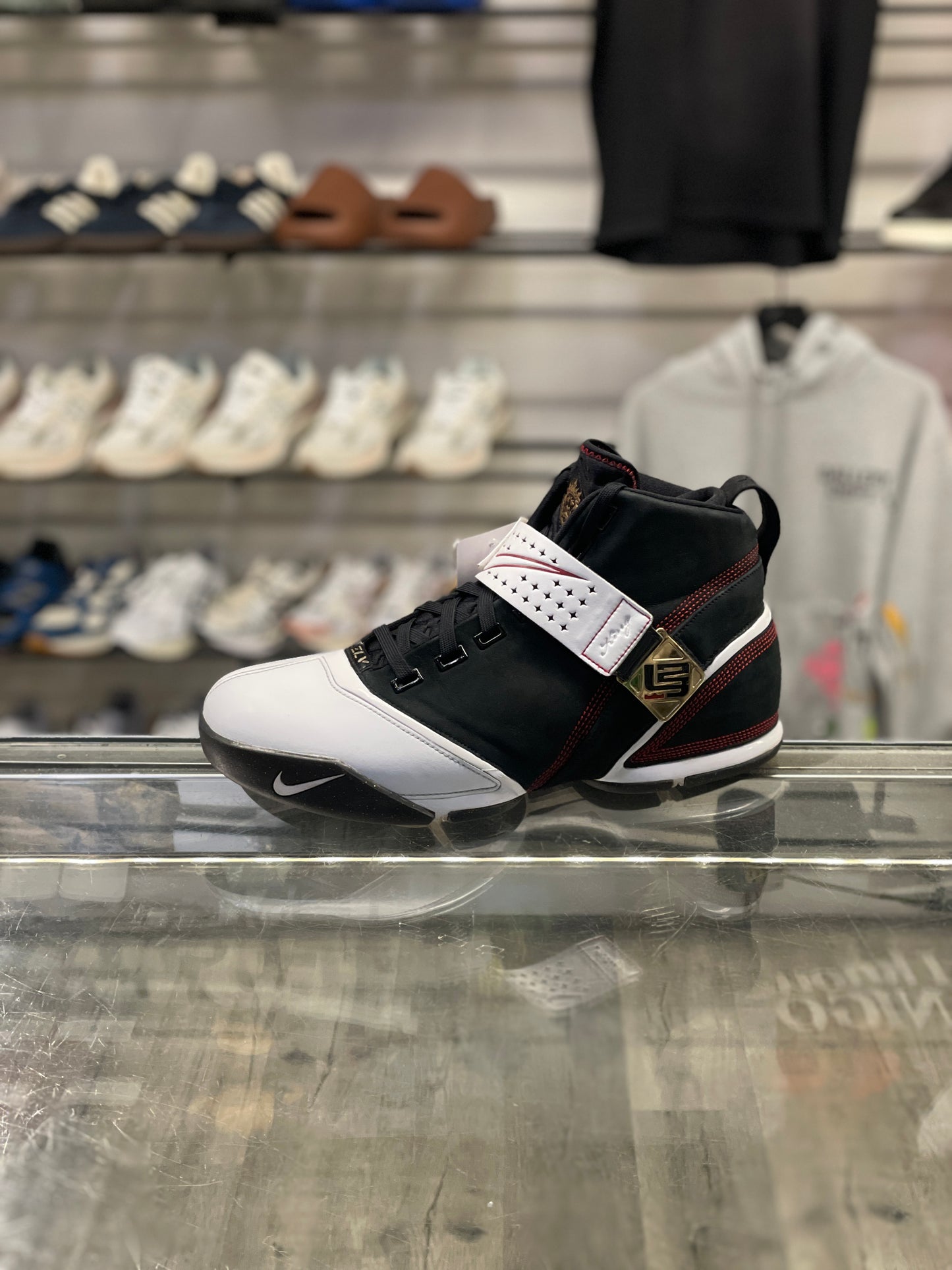Nike Lebron 5 Crimson Black