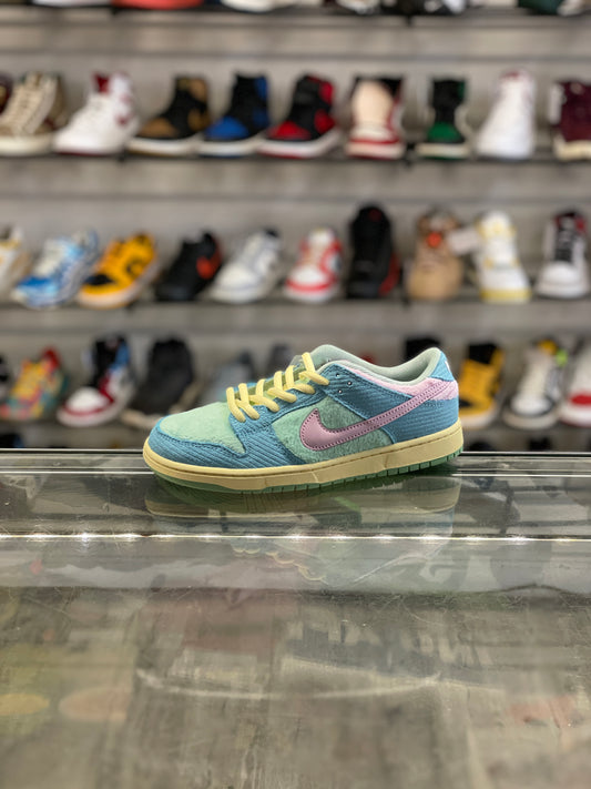 Nike SB Dunk Low Verdy Vista