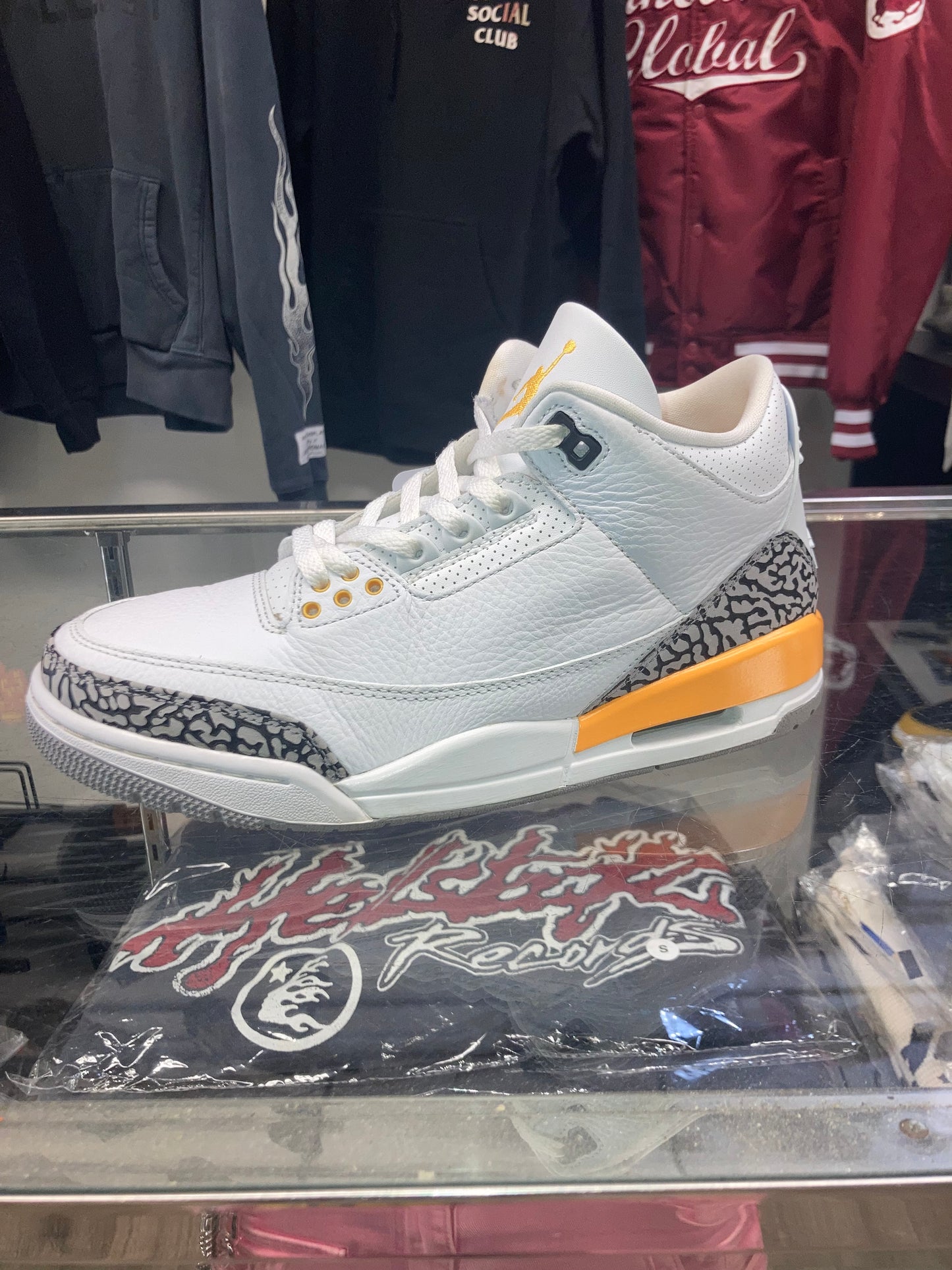 Air Jordan 3 Laser Orange
