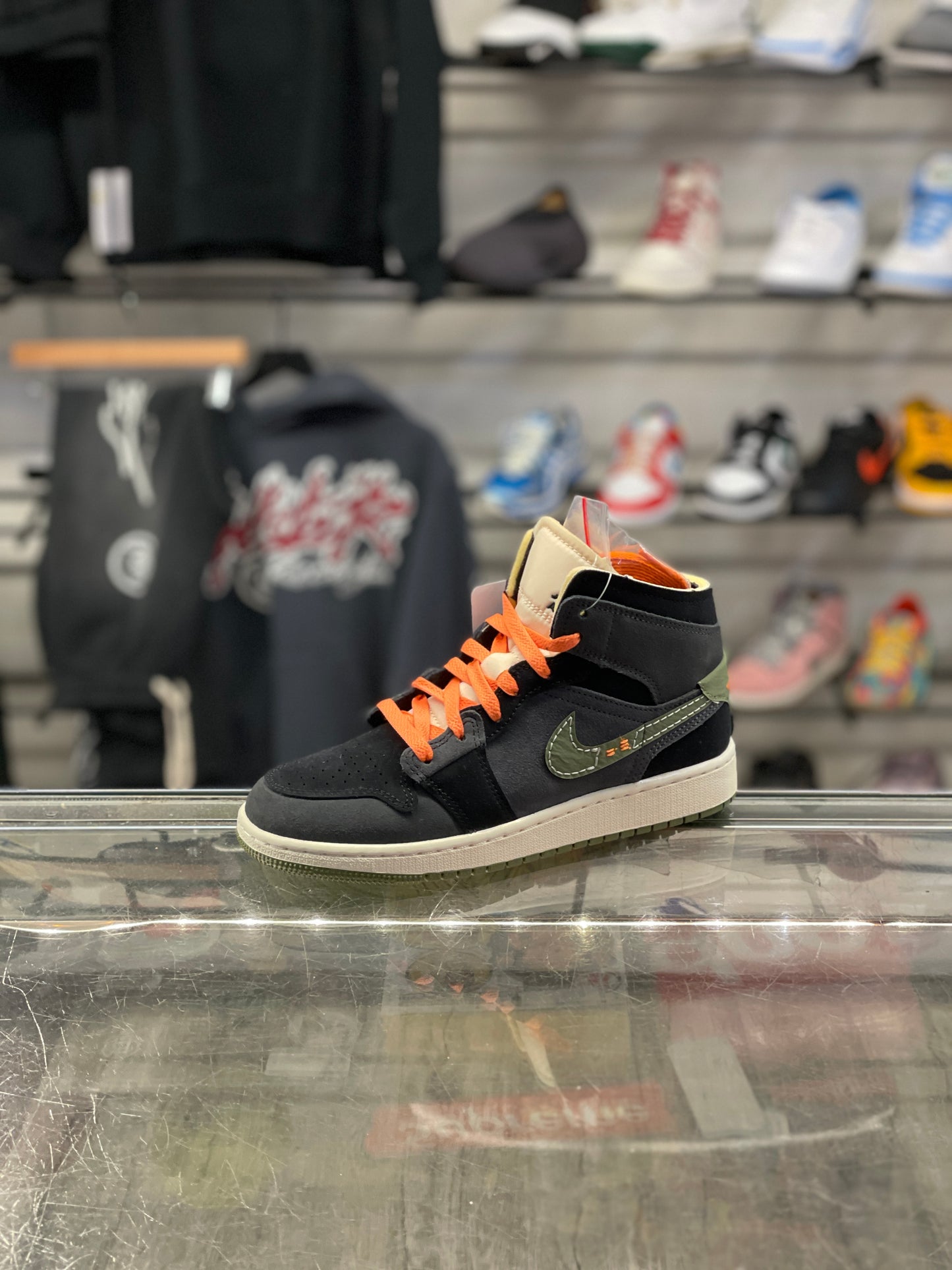 Air Jordan 1 Mid Craft Olive