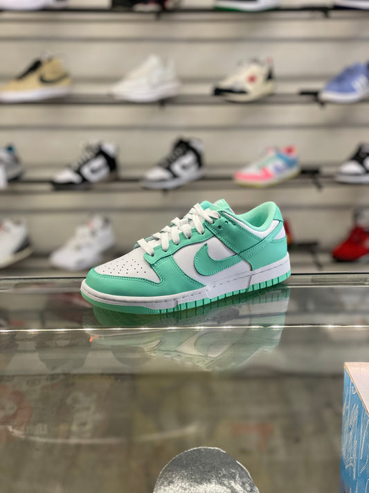 Nike Dunk Low Green Glow