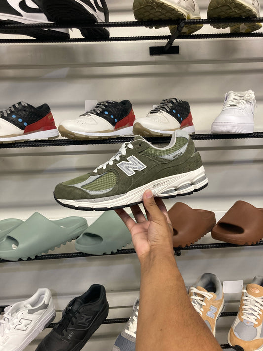 New Balance 2002R Green/Grey