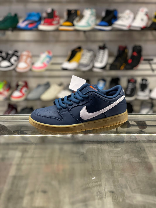 Nike SB Low Navy Gum