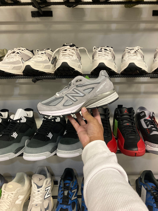 New Balance 990