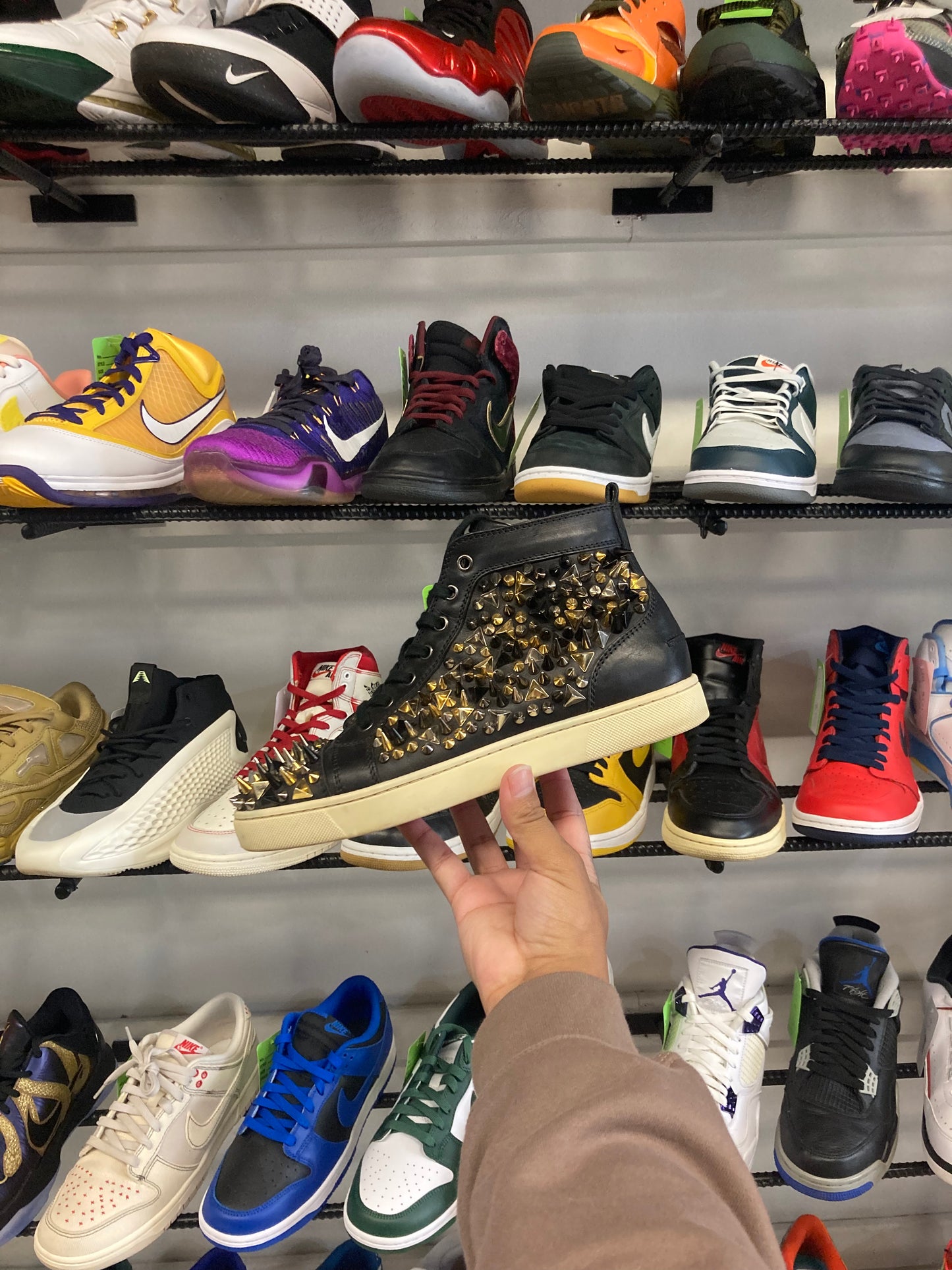 Christian Louboutin (Black/Gold)