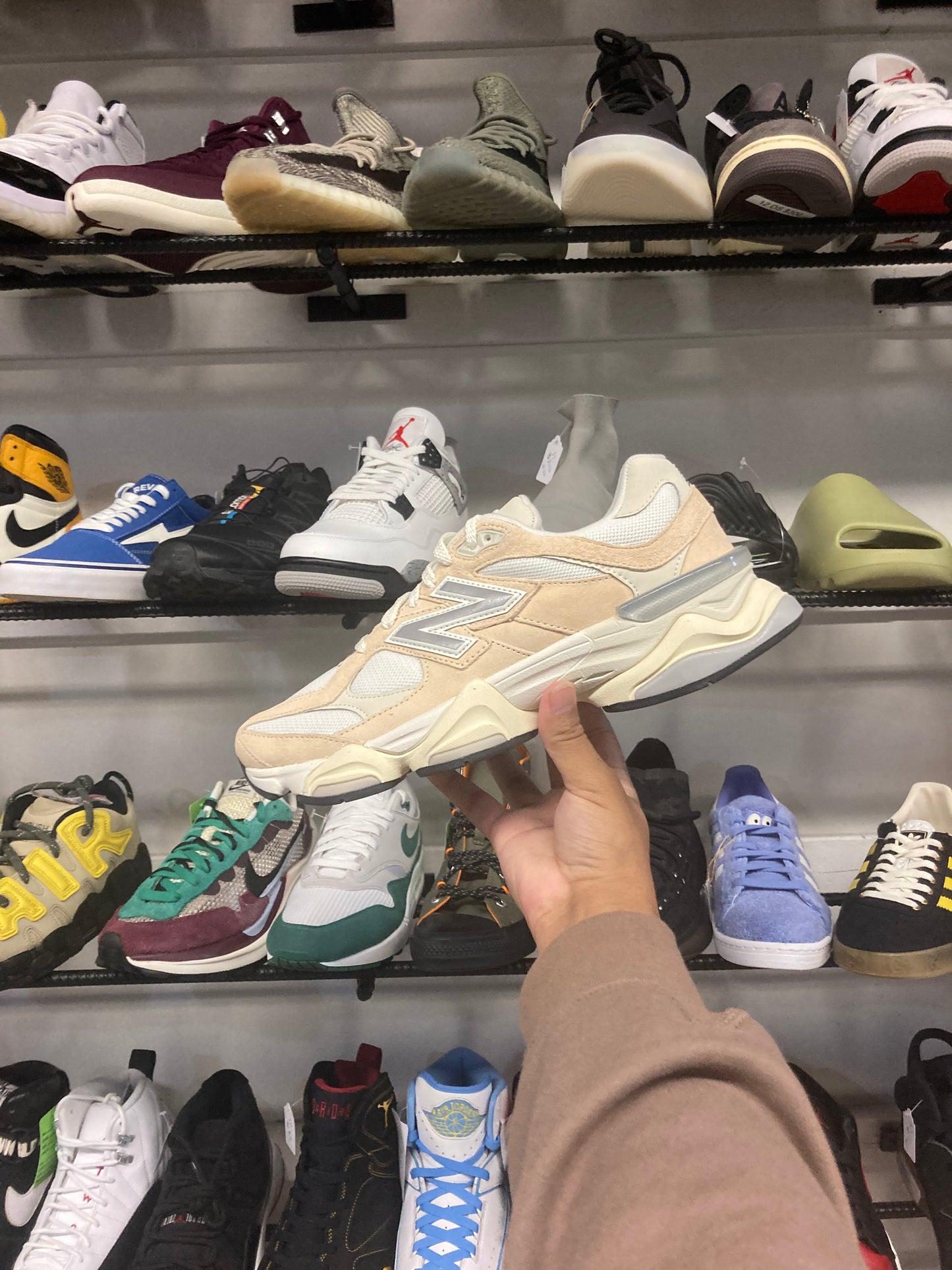 New Balance 9060 Pink