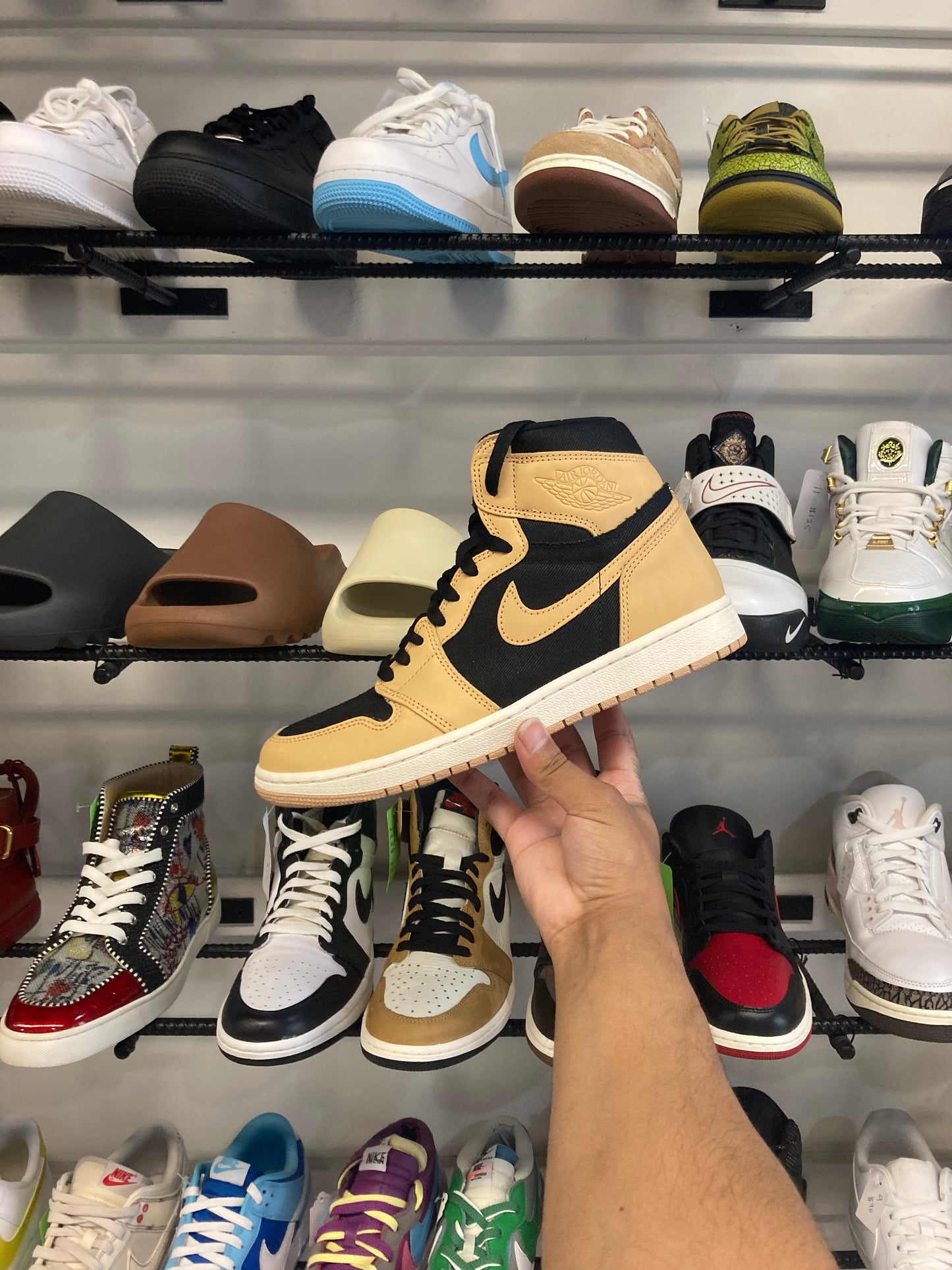 Air Jordan 1 Heirlmoon