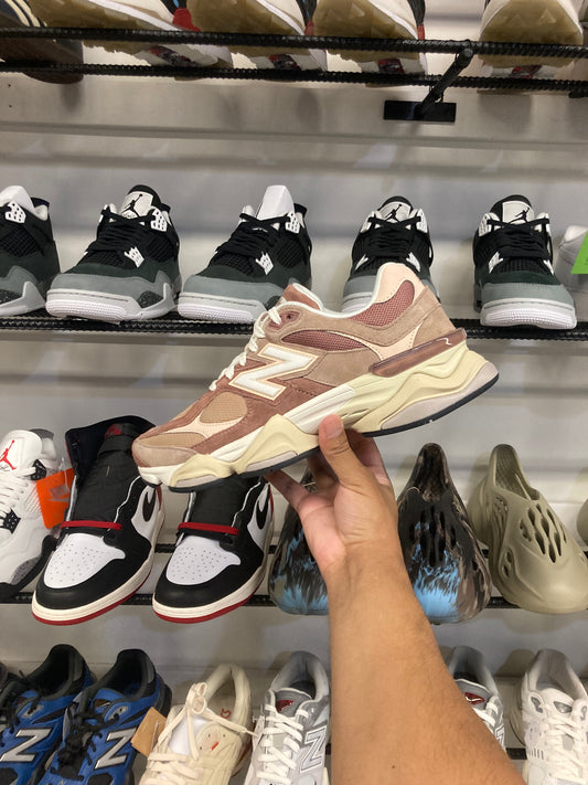 New Balance 9060 Sparrow Flat Taupe