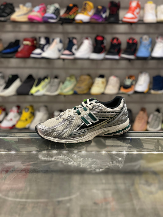 New Balance 1906R Nightwatch Green