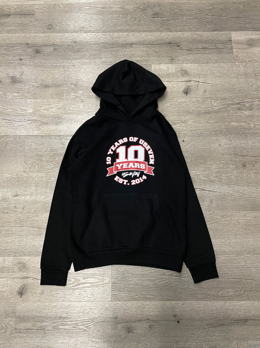 Useven Arch Anniversary Hood Red