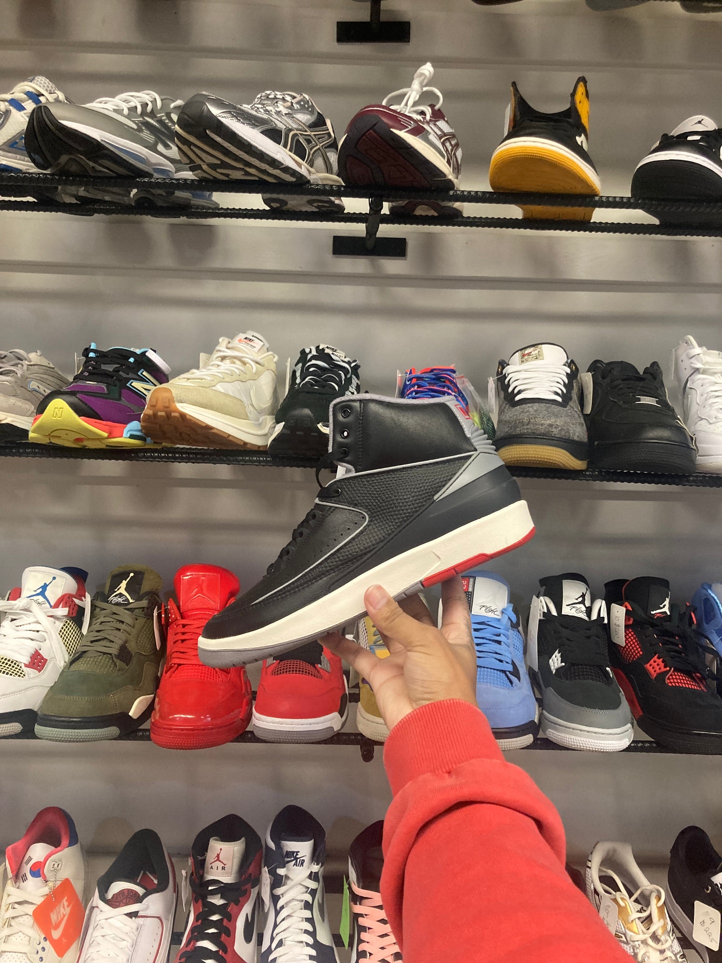 Air Jordan 2 Bred